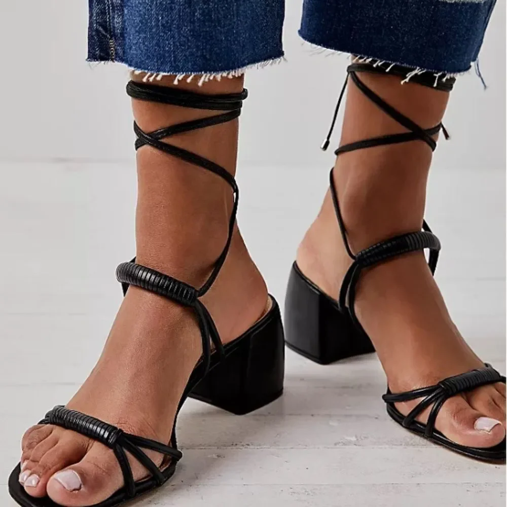 Anthropologie x Vicenza Love Struck Square Toe Wrap Heels Sandals size 11